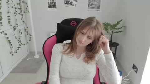 Karla online show from April 23, 1:46 pm