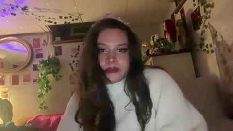 Snapshot of jennifer_robbie chatting on December 11, 1:15 am jennifer_robbie online show from December 11, 1:15 am
