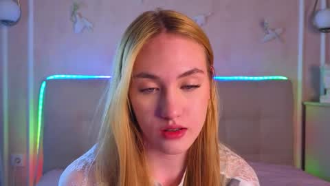 Snapshot of jennifercamprell chatting on April 9, 7:30 pm jennifercamprell online show from April 9, 7:30 pm
