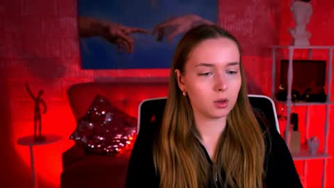 Snapshot of jennifergraces chatting on April 7, 2:28 pm Jennifer online show from April 7, 2:28 pm