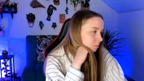 Snapshot of jennifergraces chatting on June 15, 3:03 pm Jennifer online show from June 15, 3:03 pm