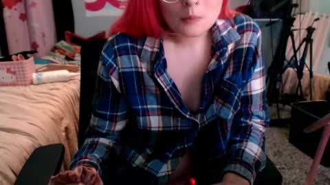 Jennifer Gwen online show from October 28, 5:00 am