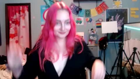 Snapshot of jennifergwen chatting on November 18, 2:17 am Jennifer Gwen online show from November 18, 2:17 am