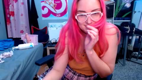 Snapshot of jennifergwen chatting on January 7, 4:48 am Jennifer Gwen online show from January 7, 4:48 am