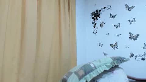 jenniferloveyou online show from February 11, 4:45 pm