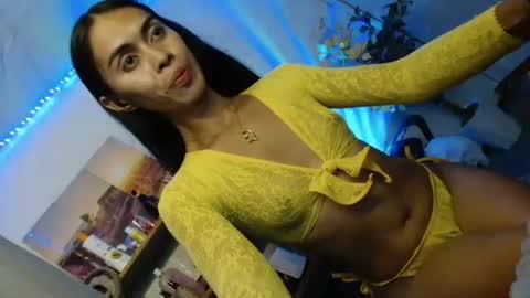 PRETTY JENNY online show from March 5, 7:48 am