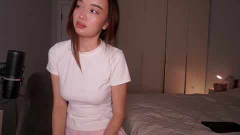 Snapshot of jenny__lii chatting on May 25, 4:24 pm call me Jenny online show from May 25, 4:24 pm
