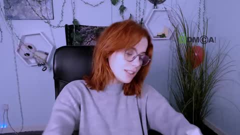 Snapshot of jenny__meow chatting on January 22, 3:18 pm YOUR BEST WAY TO HAVE FUN online show from January 22, 3:18 pm