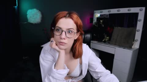 Snapshot of jenny__meow chatting on January 28, 10:12 am YOUR BEST WAY TO HAVE FUN online show from January 28, 10:12 am