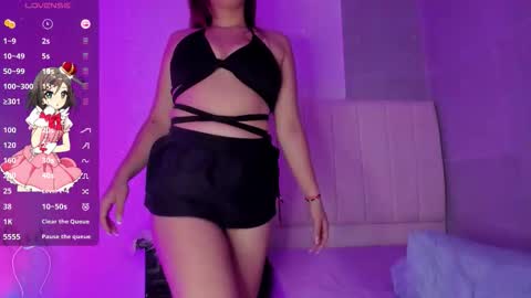 Snapshot of jenny_ford_181 chatting on October 31, 11:50 pm andrea online show from October 31, 11:50 pm