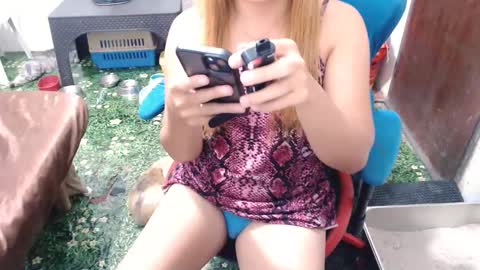 Jenny online show from February 25, 5:25 pm