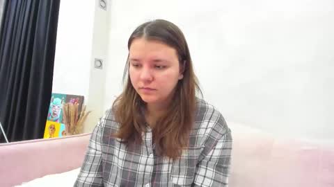 Snapshot of jenny_jimmy chatting on February 11, 1:32 am Jenny online show from February 11, 1:32 am