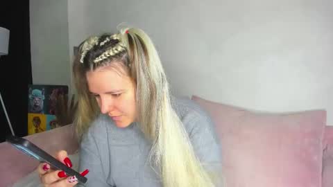 Snapshot of jenny_jimmy chatting on February 23, 1:03 am Jenny online show from February 23, 1:03 am