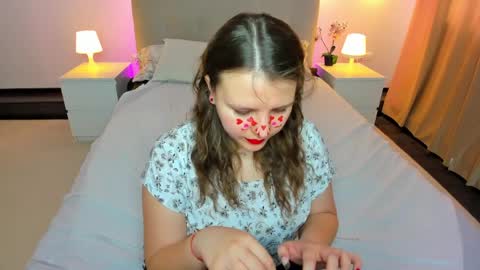 Snapshot of jenny_jimmy chatting on April 1, 9:21 am Jenny online show from April 1, 9:21 am
