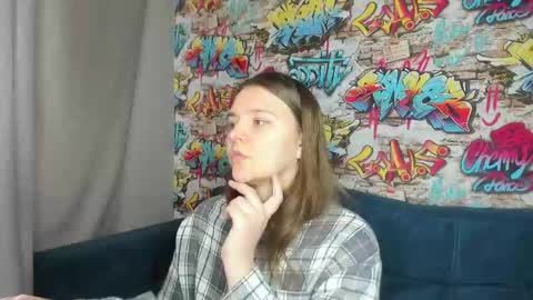 Snapshot of jenny_jimmy chatting on April 15, 9:16 am Jenny online show from April 15, 9:16 am