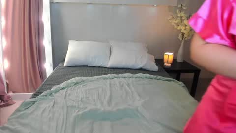 Snapshot of jenny_jimmy chatting on April 23, 12:29 pm Jenny online show from April 23, 12:29 pm