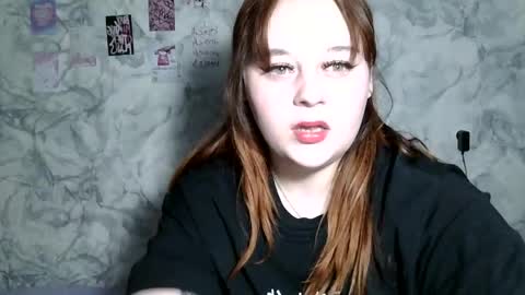 Snapshot of jenny_kiss_ chatting on April 7, 3:01 pm Jenny online show from April 7, 3:01 pm