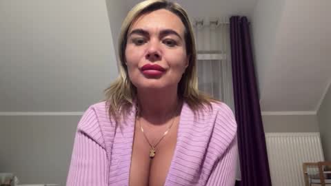 Jenny online show from September 25, 7:12 am