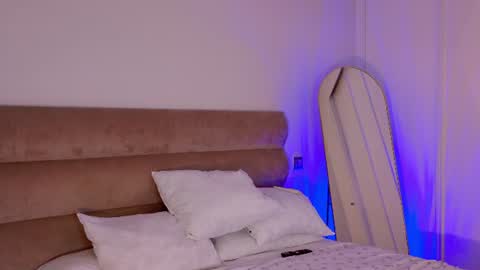 Snapshot of jenny_roberts96 chatting on June 18, 7:07 pm Jenny Roberts online show from June 18, 7:07 pm