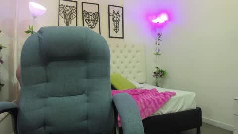 jenny_stark online show from March 31, 11:10 am