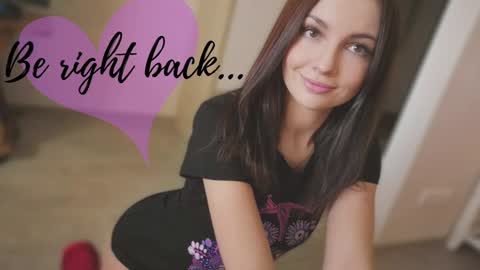 jennycutey online show from December 8, 8:51 am