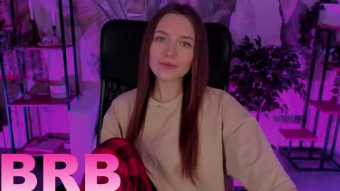 Snapshot of jennydens chatting on January 3, 2:10 am Jenny NO Nude online show from January 3, 2:10 am