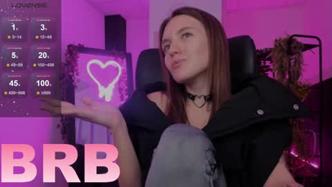 Snapshot of jennydens chatting on January 15, 8:30 am Jenny NO Nude online show from January 15, 8:30 am