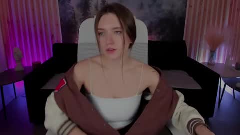 Snapshot of jennydens chatting on February 26, 5:42 am Jenny NO Nude online show from February 26, 5:42 am