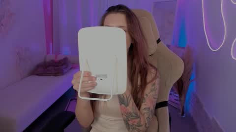 Snapshot of jennydens chatting on November 4, 5:45 pm Jenny NO Nude online show from November 4, 5:45 pm