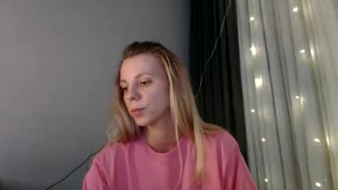 Snapshot of jennyfrost chatting on November 12, 7:03 pm jennyfrost online show from November 12, 7:03 pm