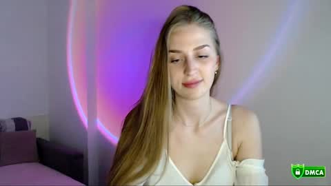 Snapshot of jennyjansen chatting on November 12, 2:39 pm The Flower Power Models online show from November 12, 2:39 pm