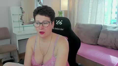 Snapshot of jennymons chatting on May 10, 8:41 am Jenny online show from May 10, 8:41 am