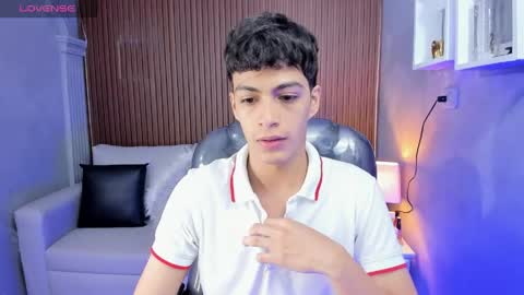 Snapshot of jeremias_1 chatting on May 8, 1:27 pm JEREMIAS online show from May 8, 1:27 pm