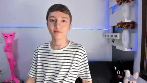 Snapshot of jeremy_salvatore_ chatting on May 15, 1:01 am jero independent model online show from May 15, 1:01 am