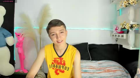 Snapshot of jeremy_salvatore_ chatting on May 21, 10:50 pm jero independent model online show from May 21, 10:50 pm