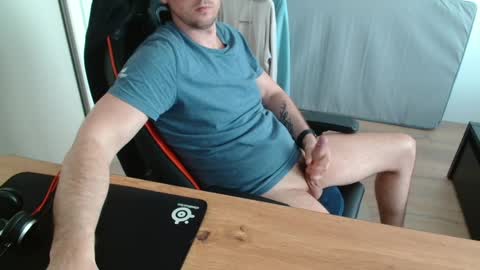 Boy likes daddies online show from April 16, 12:06 pm