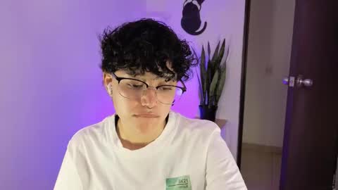 Snapshot of jeroharper chatting on March 26, 9:42 pm Jero Harper online show from March 26, 9:42 pm