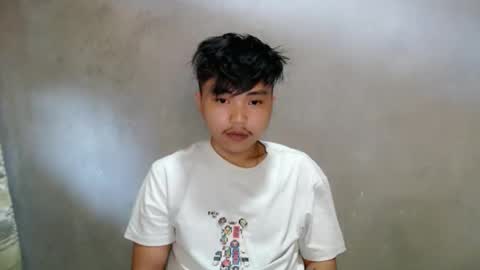 Snapshot of jerwinpenas00 chatting on June 5, 6:42 am jerwinpenas00 online show from June 5, 6:42 am