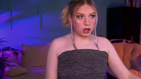 jes_solar online show from February 3, 4:56 pm