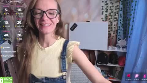 Snapshot of jesica_moon_peachyy chatting on April 24, 3:20 am jesica_moon_peachyy online show from April 24, 3:20 am