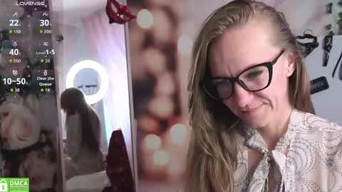 Snapshot of jesica_moon_peachyy chatting on May 11, 3:23 am jesica_moon_peachyy online show from May 11, 3:23 am