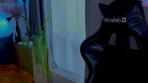 Snapshot of jess0e9 chatting on April 21, 2:12 pm JessieVibes online show from April 21, 2:12 pm