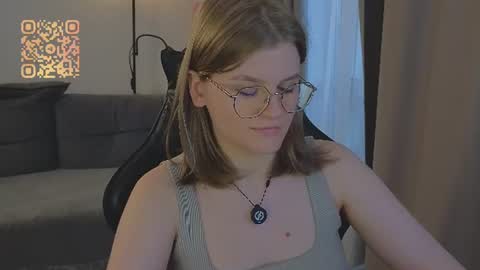 Snapshot of jess0e9 chatting on July 21, 2:30 pm JessieVibes online show from July 21, 2:30 pm