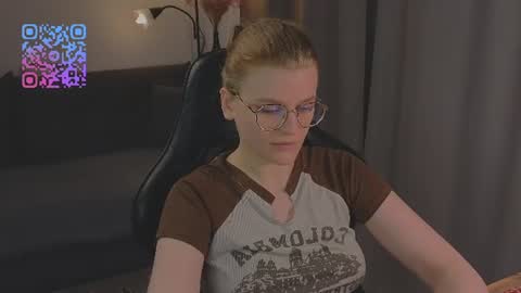 Snapshot of jess0e9 chatting on July 26, 1:29 pm JessieVibes online show from July 26, 1:29 pm