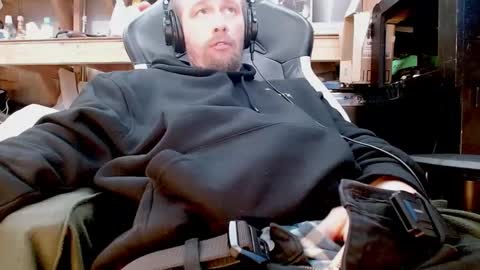 Snapshot of jesse_cash chatting on December 17, 7:40 am cummin0Nyou online show from December 17, 7:40 am