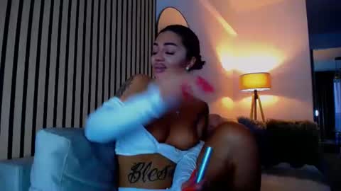 Jess online show from October 6, 5:27 am