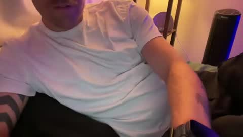 Snapshot of jesserowan chatting on July 23, 3:15 am jesserowan online show from July 23, 3:15 am