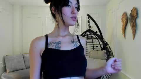 jessi_lemus online show from March 3, 12:04 am