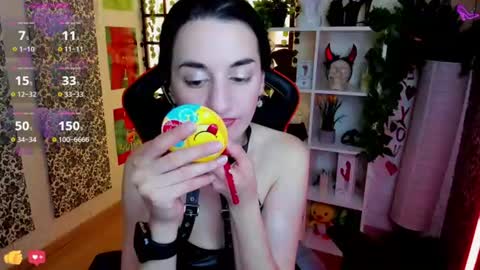 Snapshot of jessica_alford chatting on June 19, 2:27 am Jessica online show from June 19, 2:27 am