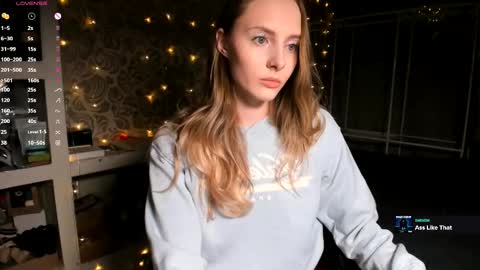 Snapshot of jessica_jane_ chatting on March 6, 12:10 am Mila online show from March 6, 12:10 am